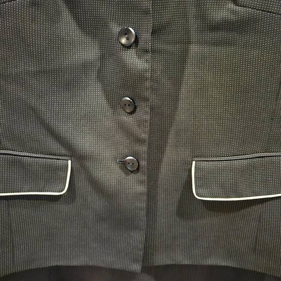 Donna Sands Dress Suit - Picture 2 of 6